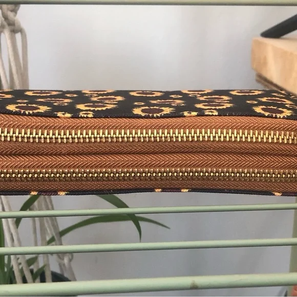Sunflower Wallet - Picture 4 of 8